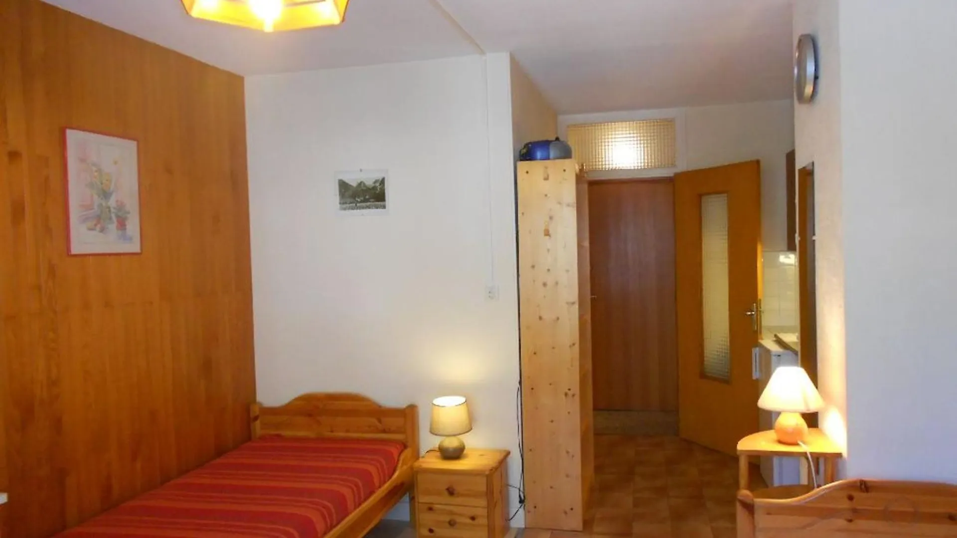 Studio 2 Pers Avec Balcon Est Spacieux, Centre Station Proche Thermes Et Telecabine, Parking Inclus - Fr-1-512-151 Brides-les-Bains Apartment