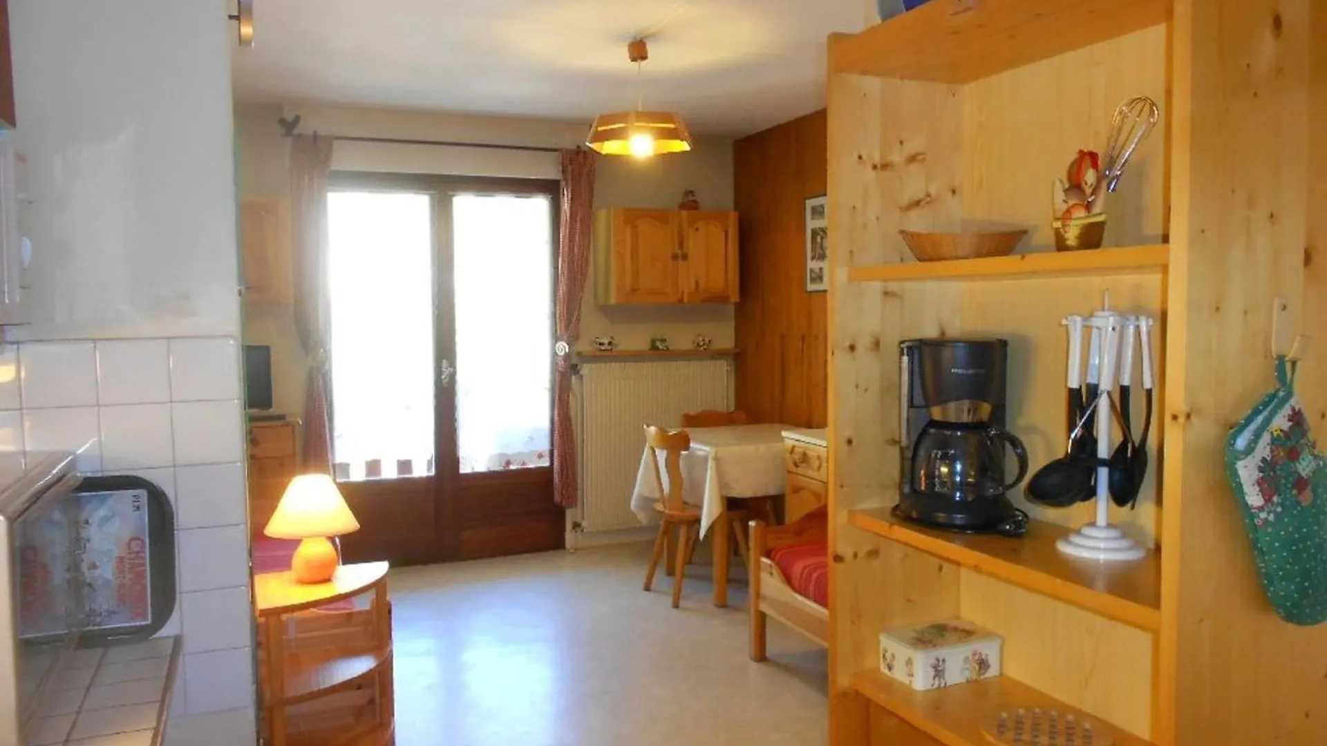 Studio 2 Pers Avec Balcon Est Spacieux, Centre Station Proche Thermes Et Telecabine, Parking Inclus - Fr-1-512-151 Brides-les-Bains Apartment